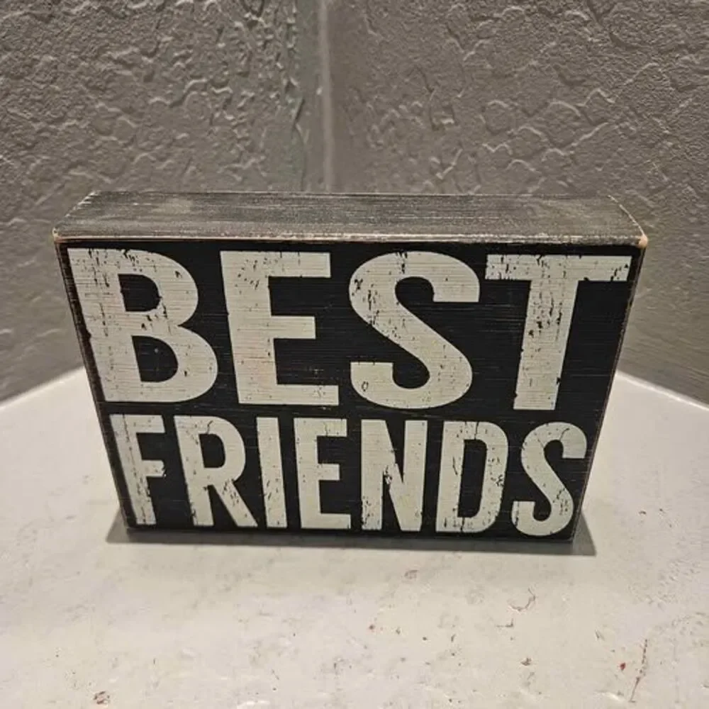 Best Friends Wooden Box Sign 5